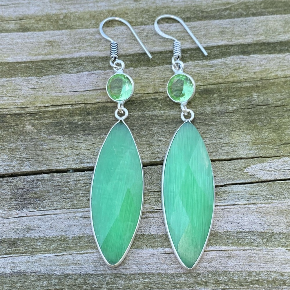 Cat Eye peridot long drop earrings .925 Sterling Silver